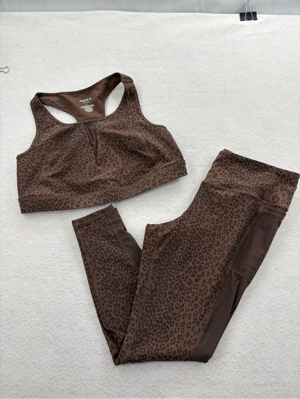 Torrid Brown Leopard Print Active Two-Piece Set size 1 - 1X (14-16)